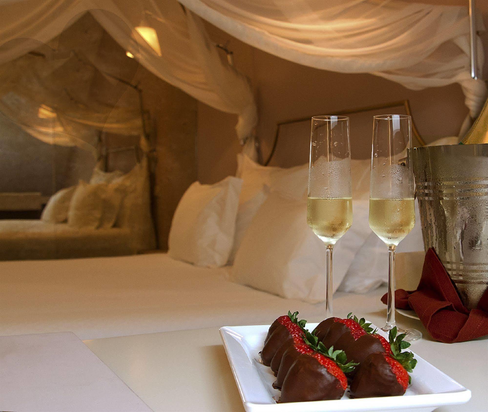Hotel Fabrica Do Chocolate Виана до Кастело Екстериор снимка